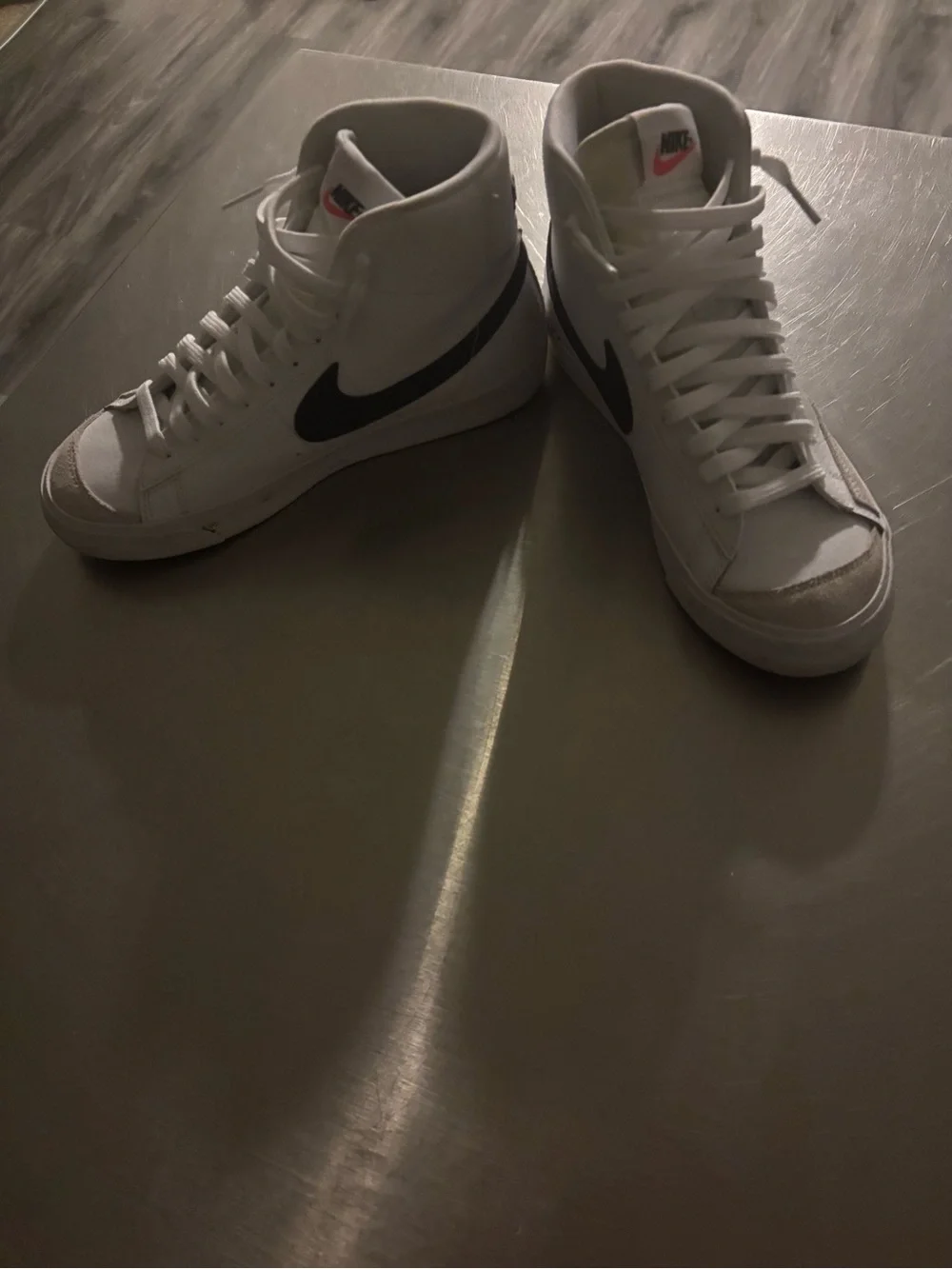 Nike women’s size 7/youth 6. Good condition only worn a few times.